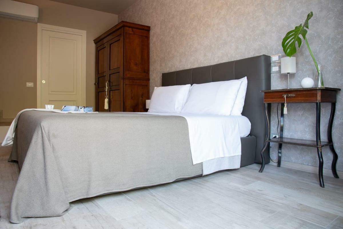 B&B Villa Fulvia อัลบา ภายนอก รูปภาพ